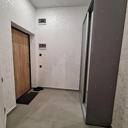 Apartment красивая студия с новым ремонтом и техникой